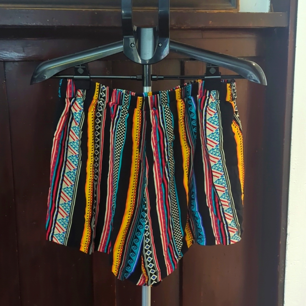 Cute casual shorts tribal print size L